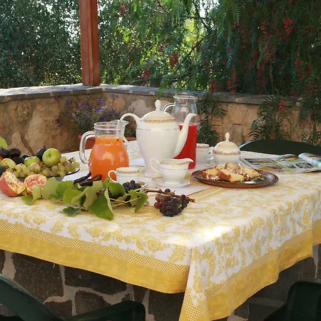 Vereto Bed & Breakfast *